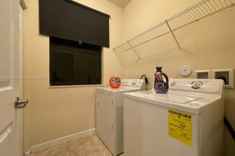 Снять в аренду виллу или дом в Хайалиа, Флорида 4 спальни, 223.15м2, № 2022355 - фото 18