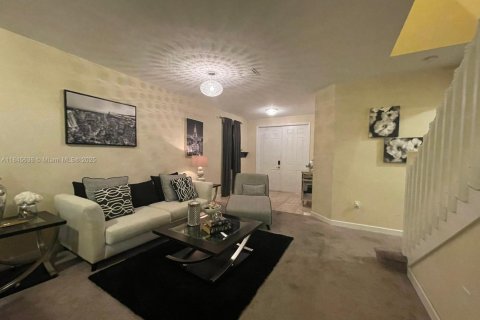 Снять в аренду виллу или дом в Хайалиа, Флорида 4 спальни, 223.15м2, № 2022355 - фото 9