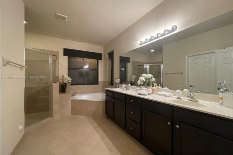 Снять в аренду виллу или дом в Хайалиа, Флорида 4 спальни, 223.15м2, № 2022355 - фото 19