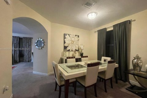 Снять в аренду виллу или дом в Хайалиа, Флорида 4 спальни, 223.15м2, № 2022355 - фото 11