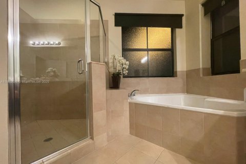 Снять в аренду виллу или дом в Хайалиа, Флорида 4 спальни, 223.15м2, № 2022355 - фото 25