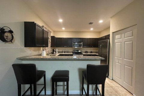 Снять в аренду виллу или дом в Хайалиа, Флорида 4 спальни, 223.15м2, № 2022355 - фото 4