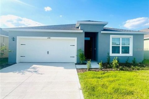 Снять в аренду виллу или дом в Дэвенпорт, Флорида 3 комнаты, 151.24м2, № 1655700 - фото 1