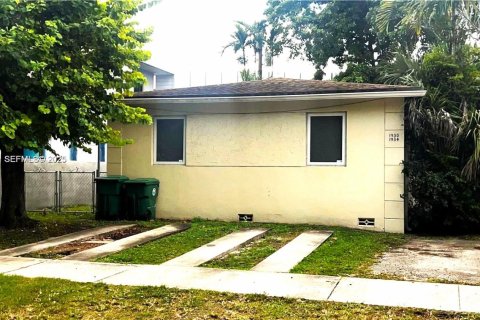 Кондоминиум с 2 спальнями в Майами, Флорида № 1986503