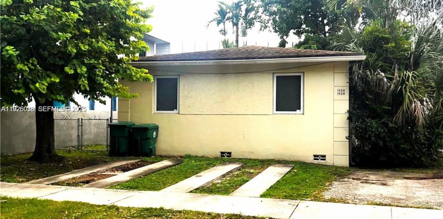 Кондоминиум с 2 спальнями в Майами, Флорида № 1986503