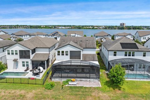 Casa en alquiler en Orlando, Florida, 5 dormitorios, 382.2 m2 № 1908367 - foto 5