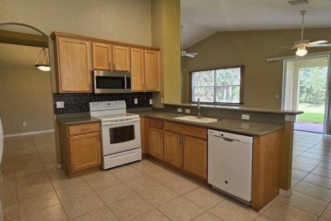 Casa en alquiler en Punta Gorda, Florida, 3 dormitorios, 169.92 m2 № 1904142 - foto 12