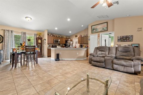 Villa ou maison à vendre à Spring Hill, Floride: 3 chambres, 146.32 m2 № 1906923 - photo 8