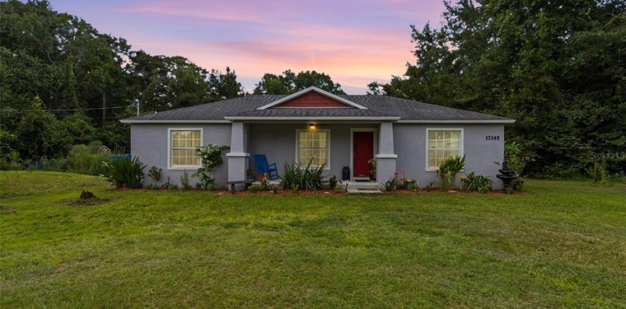 Villa ou maison à Spring Hill, Floride 3 chambres, 146.32 m2 № 1906923
