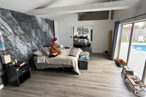 House in Port St. Lucie, Florida 3 bedrooms, 180.32 sq.m. № 2027290 - photo 21