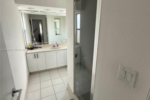 House in Port St. Lucie, Florida 3 bedrooms, 180.32 sq.m. № 2027290 - photo 20