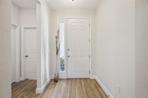 Villa ou maison à louer à Minneola, Floride: 4 chambres, 208.1 m2 № 2432826 - photo 6