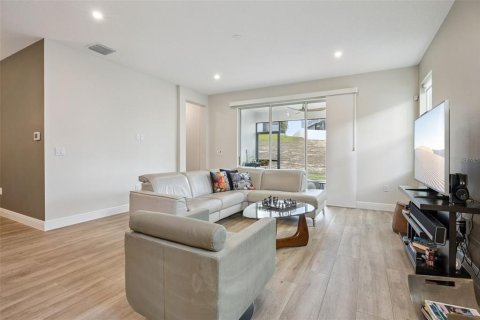 Villa ou maison à louer à Minneola, Floride: 4 chambres, 208.1 m2 № 2432826 - photo 9