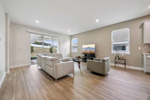 Villa ou maison à louer à Minneola, Floride: 4 chambres, 208.1 m2 № 2432826 - photo 8
