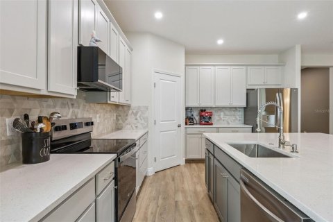 Villa ou maison à louer à Minneola, Floride: 4 chambres, 208.1 m2 № 2432826 - photo 18