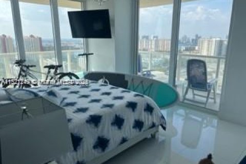 Copropriété à louer à Sunny Isles Beach, Floride: 2 chambres, 132.2 m2 № 1941872 - photo 17