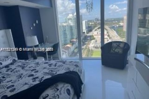 Condominio en alquiler en Sunny Isles Beach, Florida, 2 dormitorios, 132.2 m2 № 1941872 - foto 26