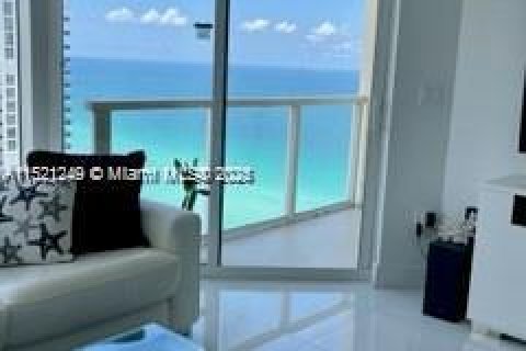 Condominio en alquiler en Sunny Isles Beach, Florida, 2 dormitorios, 132.2 m2 № 1941872 - foto 6