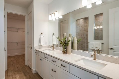 Casa en venta en Zephyrhills, Florida, 4 dormitorios, 306.3 m2 № 1824318 - foto 18