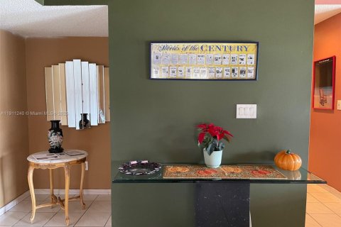 Casa en venta en Miami, Florida, 4 dormitorios, 191.75 m2 № 1967058 - foto 26