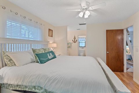 House in Venice, Florida 3 bedrooms, 207.08 sq.m. № 1907593 - photo 19