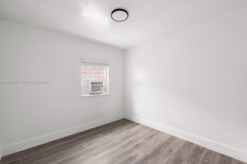 Купить коммерческую недвижимость в Вест-Парк, Флорида 211.82м2, № 2000282 - фото 12