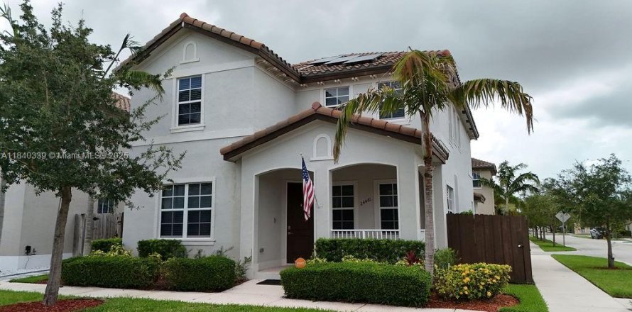 Villa ou maison à Homestead, Floride 4 chambres, 195.09 m2 № 1828685