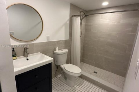Commercial property in Miami, Florida 51.1 sq.m. № 2076144 - photo 5