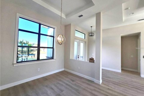 House in Rotonda, Florida 3 bedrooms, 158.49 sq.m. № 2123368 - photo 2