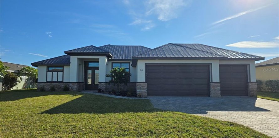 House in Rotonda, Florida 3 bedrooms, 158.49 sq.m. № 2123368