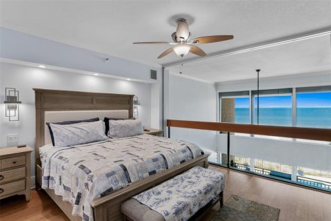 Condo in Indian Shores, Florida, 3 bedrooms  № 1901297 - photo 29