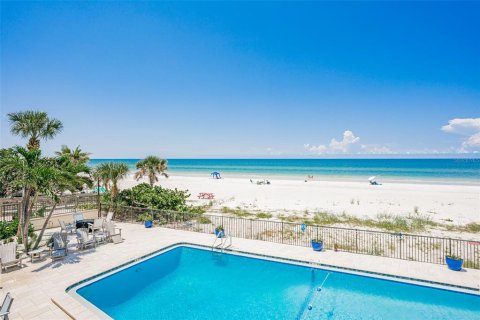 Condo in Indian Shores, Florida, 3 bedrooms  № 1901297 - photo 5