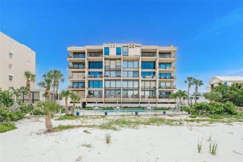 Condo in Indian Shores, Florida, 3 bedrooms  № 1901297 - photo 4