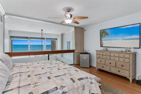 Condo in Indian Shores, Florida, 3 bedrooms  № 1901297 - photo 30