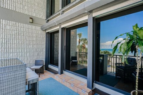 Condo in Indian Shores, Florida, 3 bedrooms  № 1901297 - photo 8