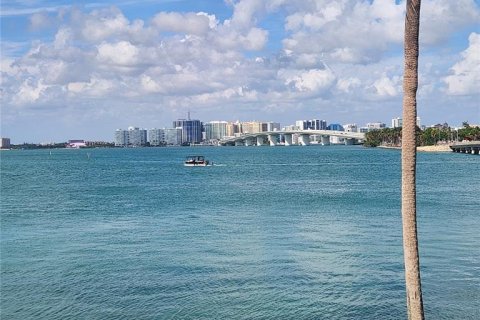 Condo à Sarasota, Floride, 2 chambres  № 2152260