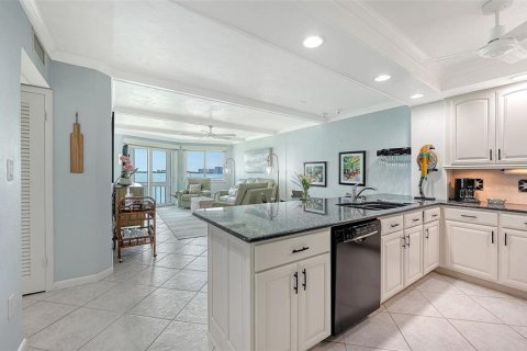 Condominio en venta en Sarasota, Florida, 2 dormitorios, 81.94 m2 № 2152260 - foto 5