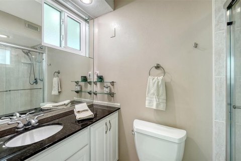 Condominio en venta en Sarasota, Florida, 2 dormitorios, 81.94 m2 № 2152260 - foto 18