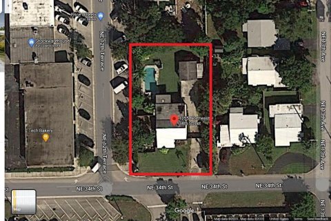 Commercial property in Oakland Park, Florida № 2169554