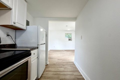 Appartement à louer à Miami, Floride: 208.94 m2 № 1966364 - photo 3