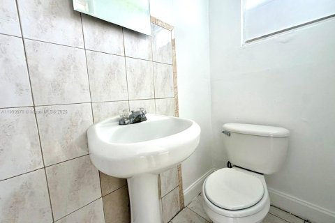 Appartement à louer à Miami, Floride: 208.94 m2 № 1966364 - photo 7