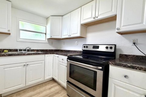 Appartement à louer à Miami, Floride: 208.94 m2 № 1966364 - photo 1