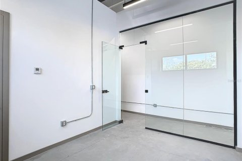 Commercial property in Winter Garden, Florida 281.03 sq.m. № 1561388 - photo 17