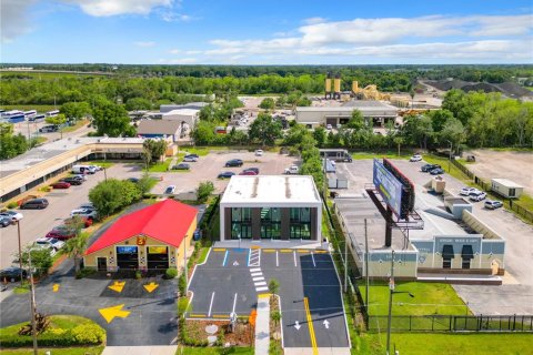 Commercial property in Winter Garden, Florida 281.03 sq.m. № 1561388 - photo 2