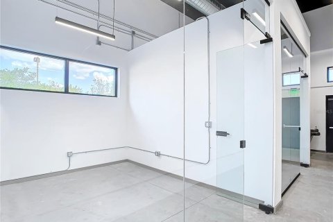 Commercial property in Winter Garden, Florida 281.03 sq.m. № 1561388 - photo 11