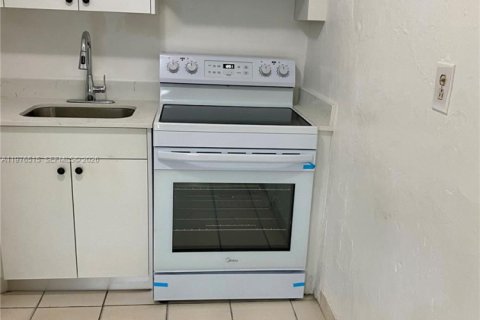 Apartment in Miami, Florida 2 bedrooms, 74.32 sq.m. № 2040508 - photo 8