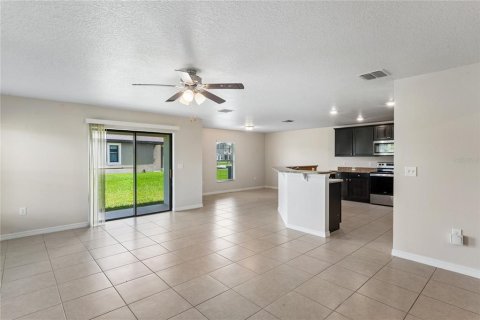 Villa ou maison à vendre à Lakeland, Floride: 3 chambres, 154.03 m2 № 2286962 - photo 4