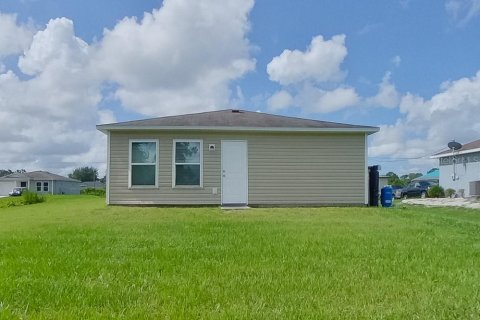 Снять в аренду виллу или дом в Лихай-Эйкерс, Флорида 5 комнат, 112.32м2, № 2115343 - фото 18