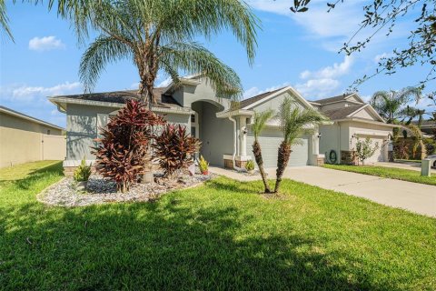 House in Ruskin, Florida 4 bedrooms, 177.26 sq.m. № 1912640 - photo 3