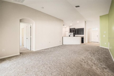 House in Ruskin, Florida 4 bedrooms, 177.26 sq.m. № 1912640 - photo 6